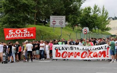 Mobilizatzeari ekin diote berriz Autoglas-Glavistako langileek, fabrikaren itxiera ekiditeko