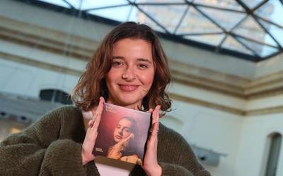 Sara Azurzak kontzertua emango du gaur Lazarraga lorategian