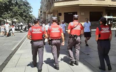 "Pertsona arrazializatuen kontrako neurrigabeko polizia jazarpena ikusten ari gara Sanferminetan"