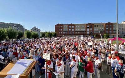 Etxarriarrak eta bakaikuarrak auroroen topaketan