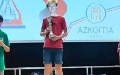 Lanak emaitzak ematen ditu