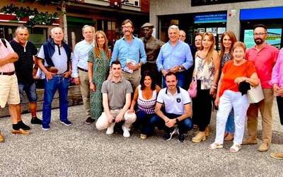 "Talentuaren ihesa" saihesteko inbertsioak aldarrikatu ditu Javier de Andres hautagai popularrak Laudion
