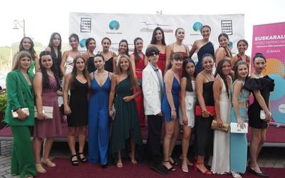 Guztia prest Gala Egunerako