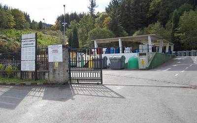 Laudioko Garbigunea itxiko dute eguerdian beroagatik