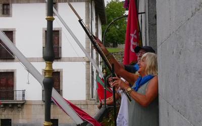 Txupinazoa botata, lehertu da festa