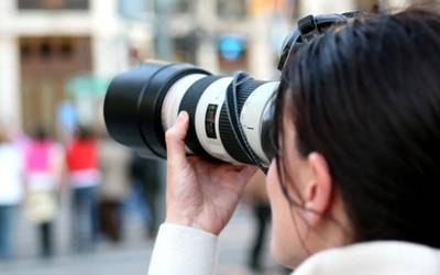 Kazetari-teknikariek irudiak grabatu? Bai, demokraziagatik