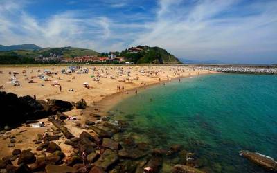 Baimendu dute bainua Santiagoko hondartzan eta ibaian