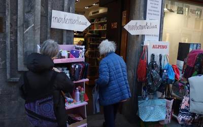 Eguenetik zapatura egingo dute Merkemerkaua