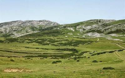 Aralarren balioa ezagutzeko ibilbideak