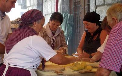 Talo Eguna eta Mendialdeko Azoka Ibiltaria igande honetan Leitzan