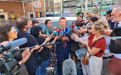 Bildarratzek "egoera birpentsatzeko" eskatu die eskola-garraio enpresei, gurasoen kontziliazio-eskubidea bermatzeko