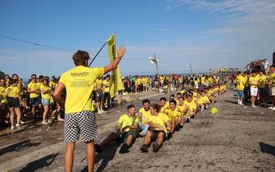 Egindako lanarekin gustura eta afizioaz harro agertu dira Orioko arraunlariak