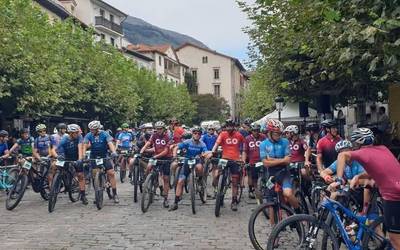 181 lagunek irten dute Mangaixue mendi bizikleta martxan