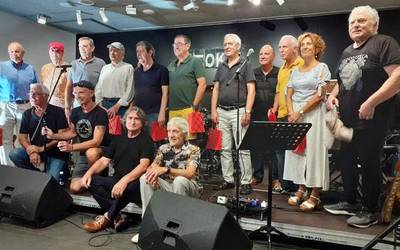 Debabarrenan sortutako lehen rock taldeak omendu dituzte