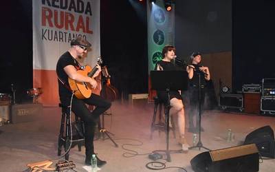 Jendez gainezka egon da Kuartangoko landa topaketa