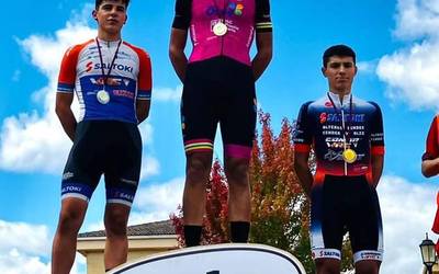 Eneit Bertiz sunbildarra eta Jon Egizabal leitzarra Muskildiako podiumera igo dira