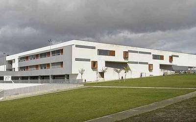 Ikasleak sexuka banatzen dituzten ikastetxeak finantziazio publikorik gabe uzteko erabakia berretsi du Nafarroako Justizia Auzitegi Nagusiak