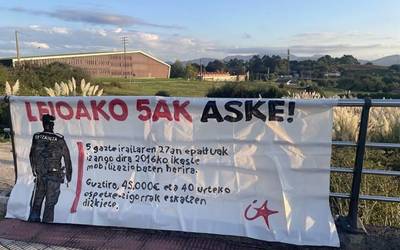 Elkarretaratzea Bilboko Albiako lorategietan bihar, 2016an Leioako kanpusean atxilotutako bost gazteen aurkako epaiketa dela eta.