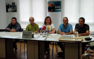 "Kolonizazioa" eta "arpilatzea" salatu dute UAGAk, udalek eta batzar administratiboek