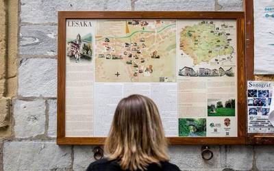 1.465 bisitari hartu ditu Lesakako turismo bulegoak udan