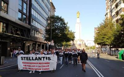 Mecaner enpresako langileek Bilboko kaleak hartu dituzte euren lantokia defendatzeko asmoz