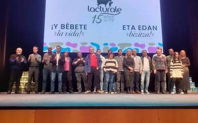 Lacturalek 15 urte bete ditu