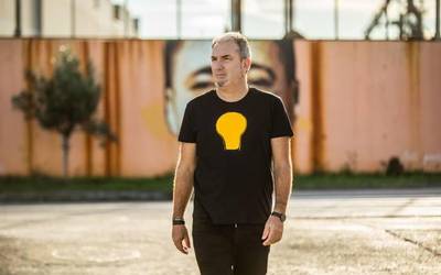 Jon Maia: "Herri proposamen  bat da disko-liburua baino gehiago"
