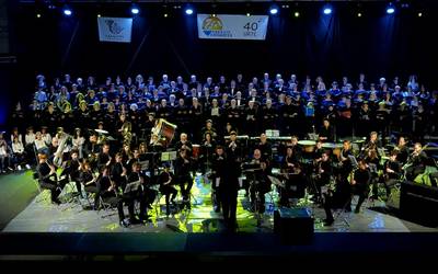 Zarautz Abesbatzaren eta herriko Musika Bandaren 40. urteurreneko kontzertua