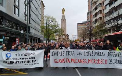 Desindustrializazioa gelditzeko exijitu dute Mecaner, Glavista eta Microdeco enpresek