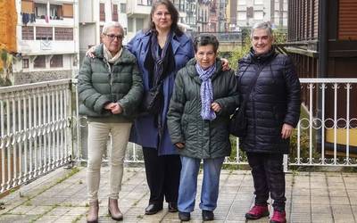 "Hezkuntza honekin ez dugu bakarrik emakumeek galdu, baita gizonek ere"