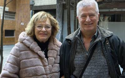 Artabe neba-arrebek 'Oinatzak Koloreetan' liburua kaleratu dute