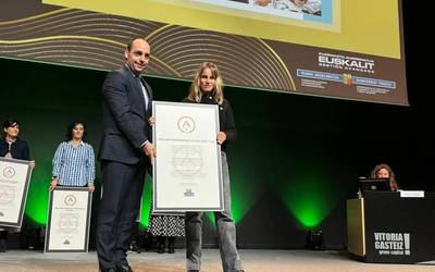 Kudeaketa Aurreratuaren brontzezko ziurtagiria eskuratu du Urolako Komunikazio Taldeak