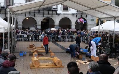 Eguraldiak ez du baldintzatu San Tomas eguna Azpeitian