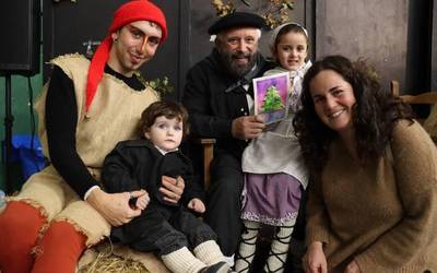 Batu dituzte umeen gutunak eta eskariak Olentzerok eta Mari Domingik