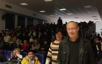 Iñigo Larrañaga maisuari egindako omenaldi hunkigarria bideoan