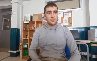 Institutuko irakasleek bat egin dute euskalgintzak deitutako manifestazioarekin