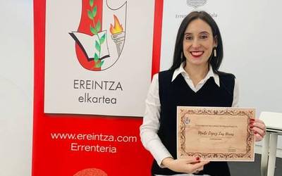 Errenteria Hiria ipuin lehiaketa irabazi du Maite Lopez Las Herasek