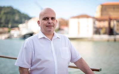 Unai Manterola apaiz zumaiarra, Euskadi Irratian