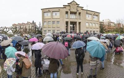 Iberre eta Zipiriñeko gurasoek elkarretaratzea egingo dute Abaroko auzi-errekurtsoa kentzeko eskatzeko