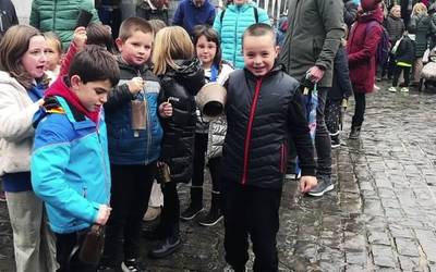 Zintzarri jotzeak egin dituzte Leitzan gauerdian eta eguerdian