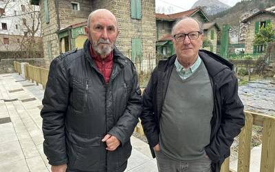 Etxe Txikietako argazki eta dokumentu bila dabil Arrasate Zientzia Elkartea