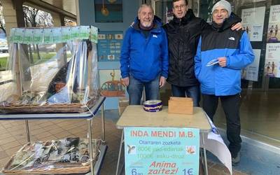 Indamendik zozkatu du Gabonetako otarrea