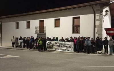 AHTren gelditzeko eskaera Izurdiagan eta Altsasun