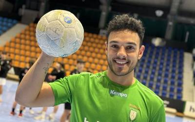 Ander Torriko: "Ez dut inoiz planteatu eskubaloia lagatzea"