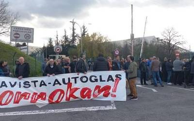 Autoglas- Glavista: Erortzear dagoen domino pieza