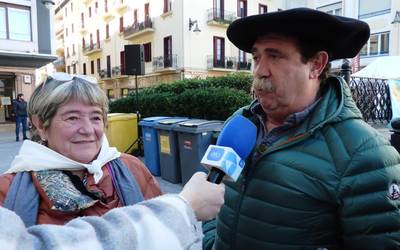 Sagardo Egunak giro polita sortu du eguerdian Zarautzen