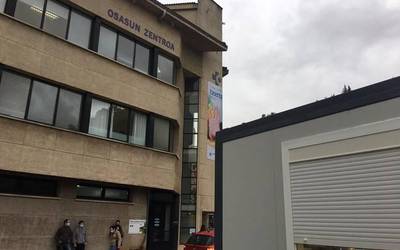 ESK sindikatuak salatu du atzo ez zegoela medikurik Laudioko anbulatorioan 42 urteko herritar bat hil zenean