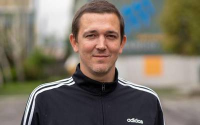 Markel Andia: "Hezkuntza modu errealista batean egiten saiatzen naiz, ikasleek klaseetan merkatuan aurkituko dutenarekin praktikatu dezaten"