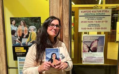 Nerea Azkona: "Isiltasun, tabu eta estigmaz beteriko bidea da jaiotza inguruko dolua"