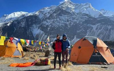 "Annapurnako oinarrizko kanpamendura iritsi eta lau ordura, sekulako elur jauzia ikusi genuen"